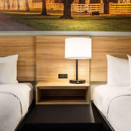 Days Inn & Suites By Wyndham Lancaster Amish Country Mountville Экстерьер фото