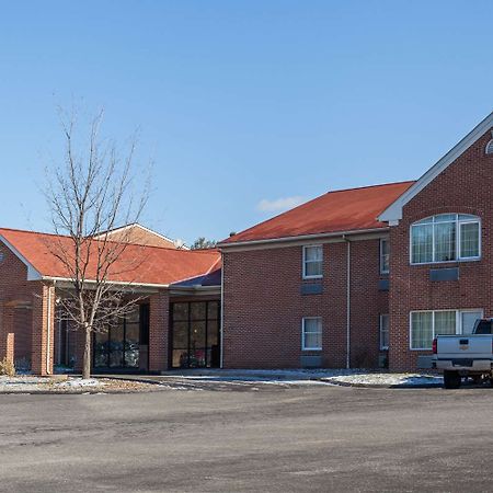 Days Inn & Suites By Wyndham Lancaster Amish Country Mountville Экстерьер фото