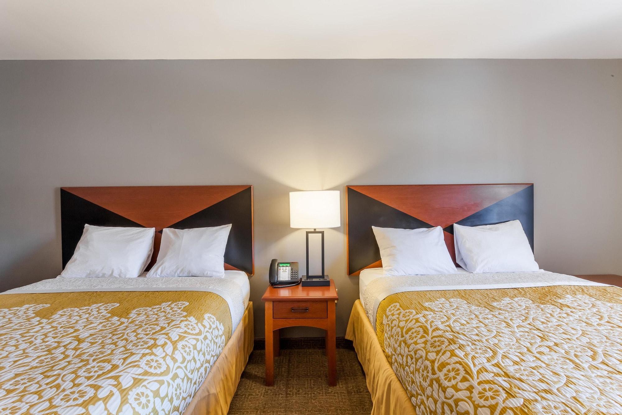 Days Inn & Suites By Wyndham Lancaster Amish Country Mountville Экстерьер фото