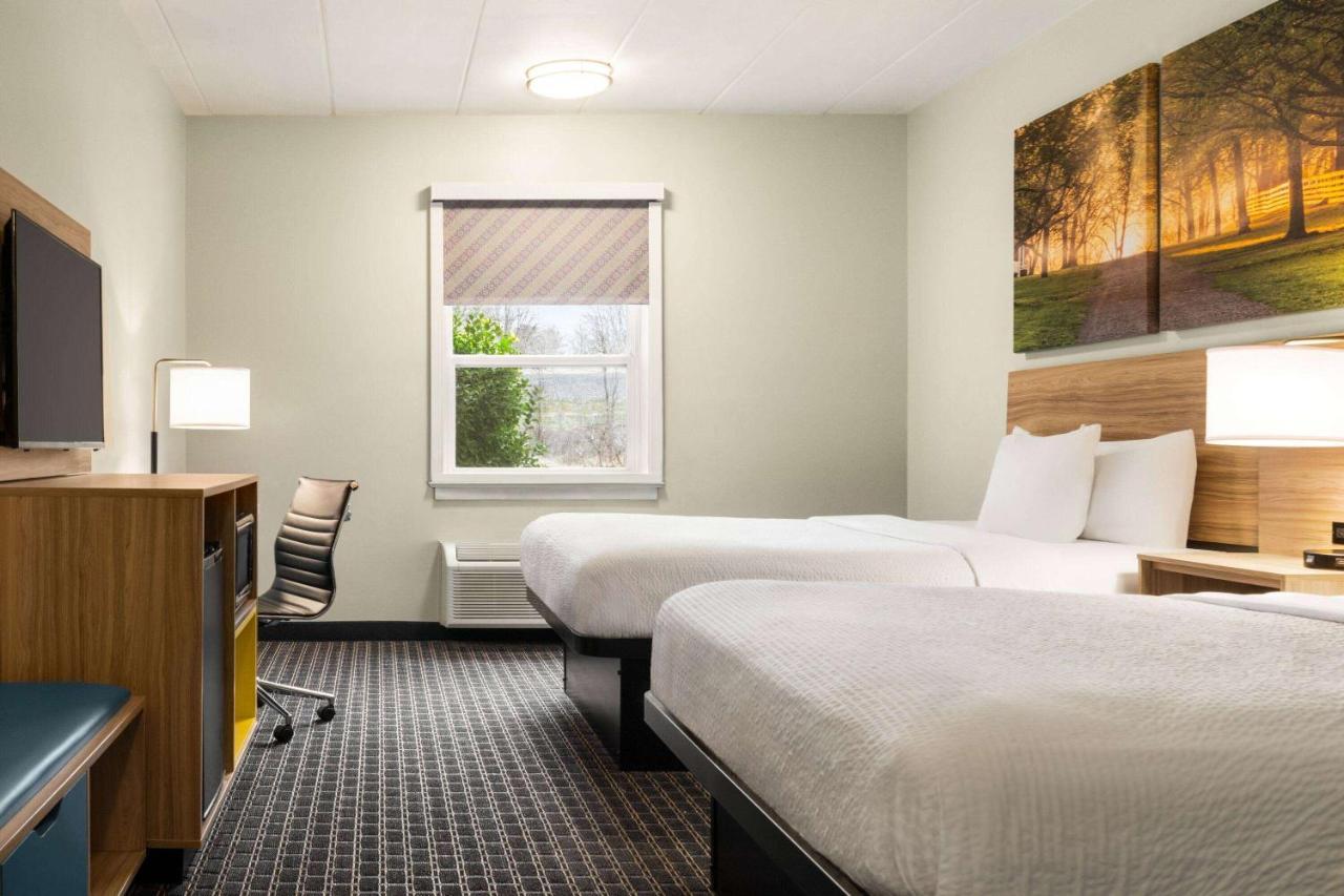 Days Inn & Suites By Wyndham Lancaster Amish Country Mountville Экстерьер фото